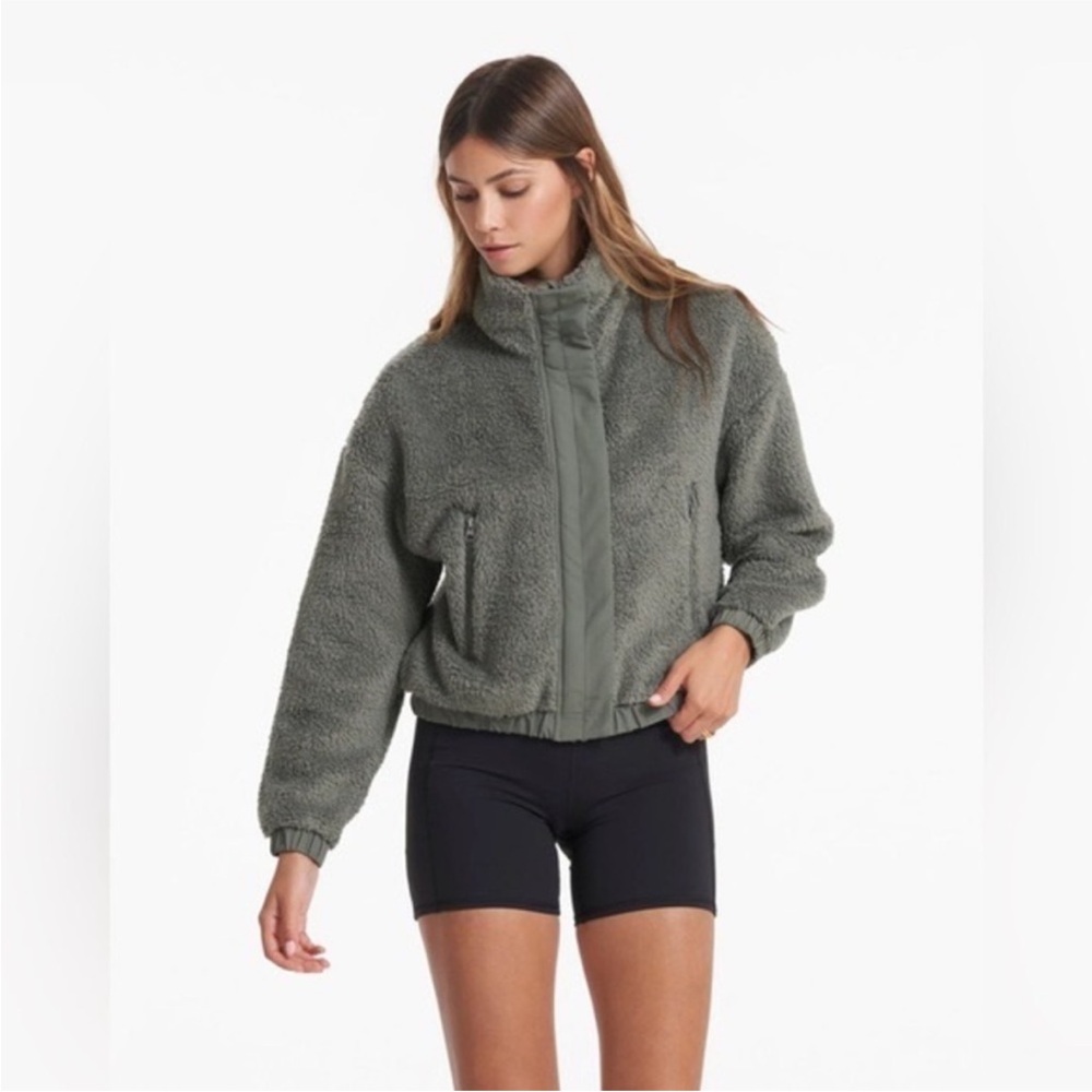Vuori Cozy Sherpa Jacket Pine Small EUC
